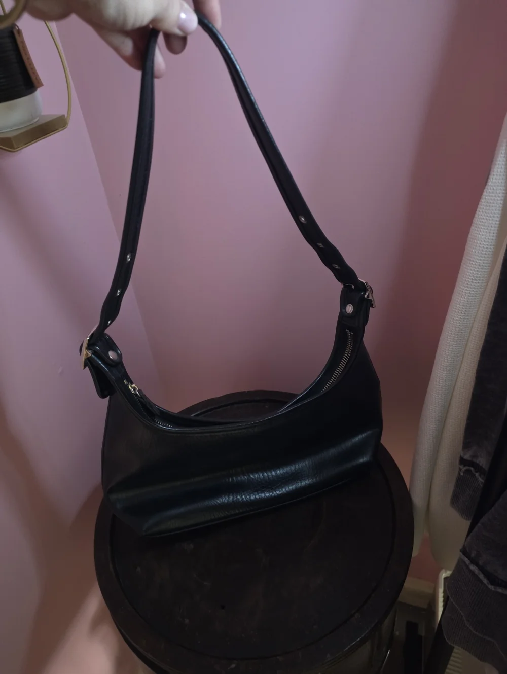 Coach Black Smooth Leather Shoulder Bag - Picture 4 of 16